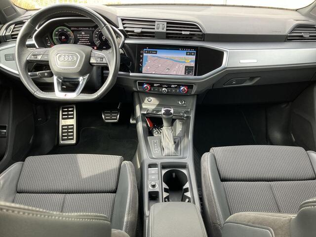 Audi Q3 45TFSIe 245PK S Line · Camera · Navigatie · Apple/Android Car Play · Dodehoeksensor · Drive select ·