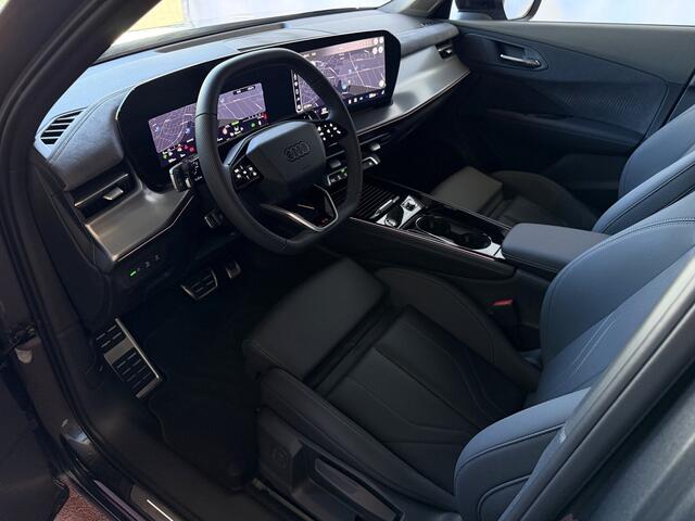 Audi Q3 1.5 e-hybrid |S edition | 272pk | Leer | Pano | Trekhaak | Stoel/Stuur verw | Matrix Led | 20'' Lmv S Line | S-Line | S-edtion