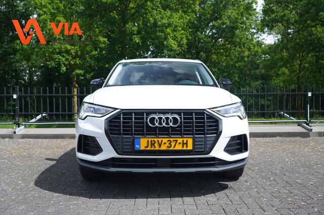 Audi Q3 Black & White S-Edition | 45e TFSI PHEV | Trekhaak | Stoelverw. | Cruise | LED | Climate | Virtual