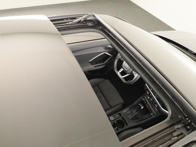 Audi Q3 Sportback 45 TFSI e S Edition 245 pk S-tronic | Navigatie | Panoramadak | Parkeersensoren | Adaptieve cruise control | S-Line