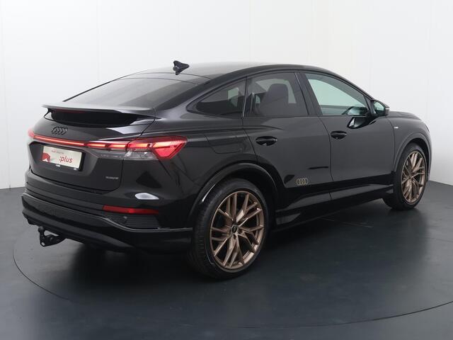 Audi Q4 Sportback e-tron 55 quattro S Edition 82 kWh | 340 PK | SoH 99 % | Trekhaak wegklapbaar | Warmtepomp | Matrix LED koplampen | S line |