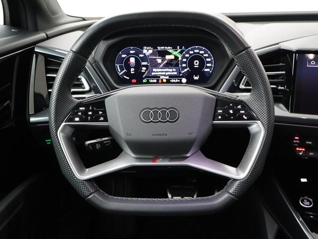 Audi Q4 Sportback e-tron 55 quattro S Edition 82 kWh | 340 PK | SoH 99 % | Trekhaak wegklapbaar | Warmtepomp | Matrix LED koplampen | S line |