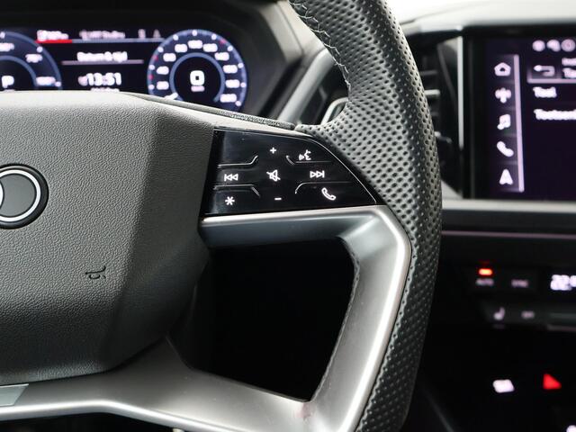 Audi Q4 Sportback e-tron 55 quattro S Edition 82 kWh | 340 PK | SoH 99 % | Trekhaak wegklapbaar | Warmtepomp | Matrix LED koplampen | S line |