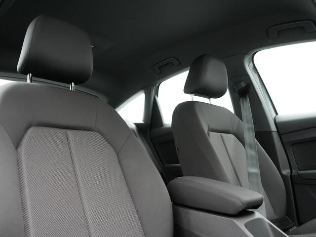 Audi Q4 Sportback E-Tron 35 Edition 55 kWh Electrisch 170pk Dealer O.H INCL BTW Adaptive Cruise | Camera | Verwarmde Stoelen | Virtual | Front Assist | Navigatie | DAB |