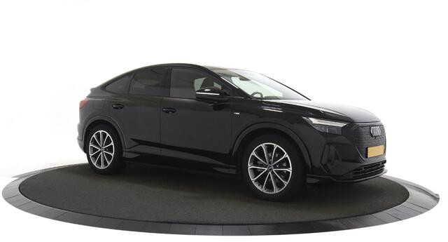 Audi Q4 Sportback e-tron 35 S edition 55 kWh Camera / Cruis / Navigatie