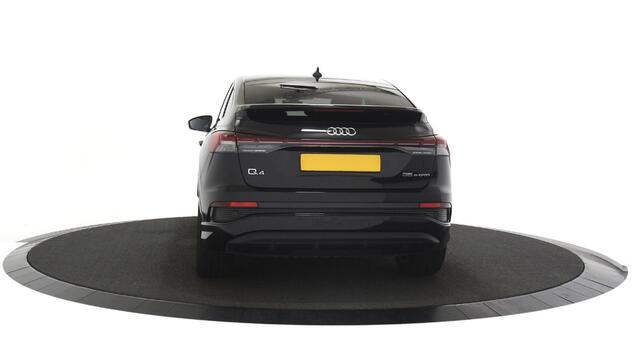 Audi Q4 Sportback e-tron 35 S edition 55 kWh Camera / Cruis / Navigatie