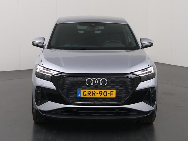 Audi Q4 Sportback e-tron 45 quattro Advanced edition 82 kWh | SOH 100% | Audi E-Care tot 11-2029 | Adaptieve Cruise Control | Camera | Sportstoelen | Stoelverwarming | Matrix LED | Comfort Pakket | Smartphone Pakket |