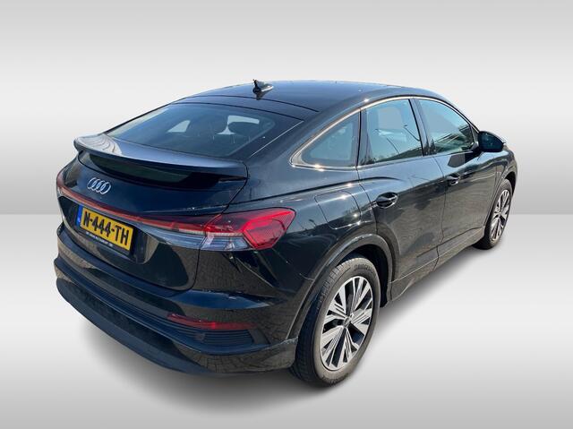 Audi Q4 Sportback e-tron 40 Advanced edition 77 kWh / Warmtepomp / CarPlay / Matrix LED / Sportstoelen / 19'' / Virtual Cockpit / Parkeerhulp V+A / Intr.voorverwarming / Stoelverwarming / DAB / Cruise Control