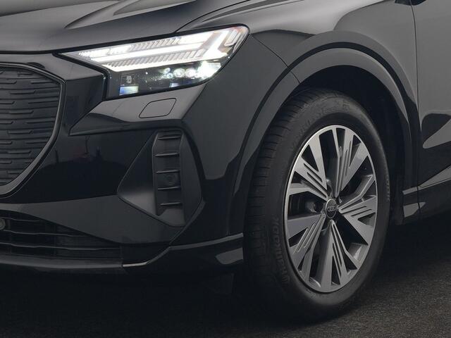 Audi Q4 Sportback e-tron 40 S edition 204pk | Panodak | Adaptive Cruise | Lederen Sportstoelen Verwarmd | Head Up | Matrix LED | Camera | Keyless | Sfeerverlichting | Apple Carplay |