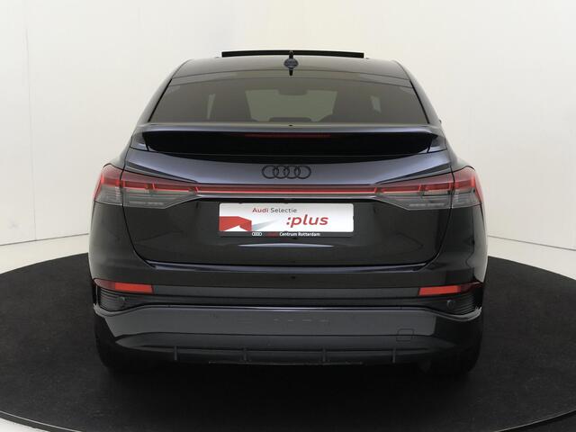 Audi Q4 Sportback e-tron 40 S edition 77 kWh | SoH 94% | Panoramadak | Head-up display | LED matrix verlichting | Achteruitrijcamera | Adaptieve cruise control | Keyless | CarPlay | Navigatie |