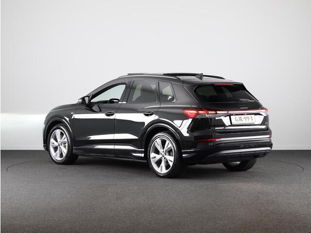 Audi Q4 e-tron 45 quattro S Edition 82 kWh 286pk | Panoramadak | 20 inch Lichtmetalen velgen | Assistentiepakket plus