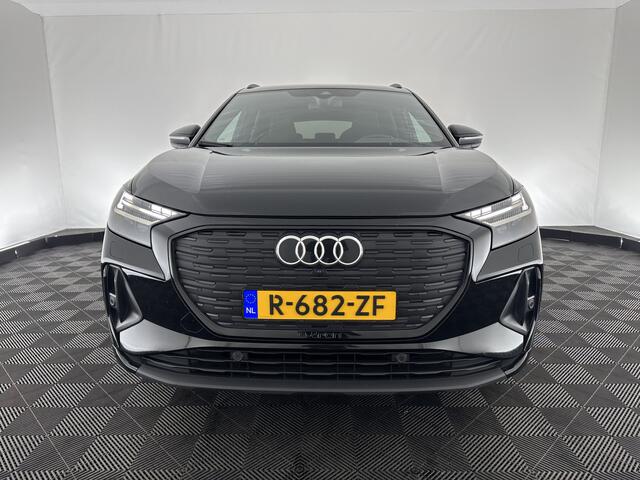 Audi Q4 e-tron 40 S edition 77 kWh S-Line [ 3-Fase ] (INCL.BTW) *HEAT-PUMP | 1/2LEATHER | MATRIX-LED | ADAPTIVE-CRUISE | AMBIENT-LIGHT | DIGI-COCKPIT | AUDI-SOUND | DAB+ | KEYLESS | CAMERA | SPORT-SEATS | 20''ALU*
