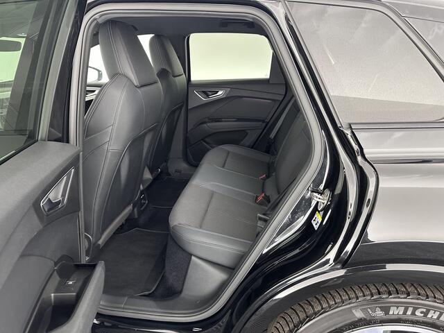 Audi Q4 e-tron 40 S edition 77 kWh S-Line [ 3-Fase ] (INCL.BTW) *HEAT-PUMP | 1/2LEATHER | MATRIX-LED | ADAPTIVE-CRUISE | AMBIENT-LIGHT | DIGI-COCKPIT | AUDI-SOUND | DAB+ | KEYLESS | CAMERA | SPORT-SEATS | 20''ALU*
