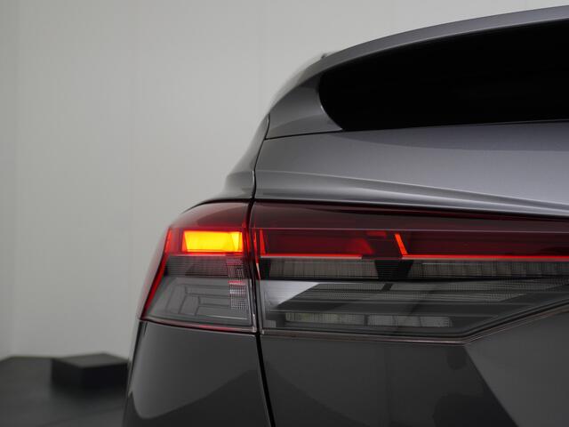 Audi Q4 e-tron 40 204pk 77kWh Adap.Cruise Sport-St. 20" Apple Carplay Android Camera Navi Matrix Led Elek.Achterklep Trekhaak Ecc Stoelverwarming Pdc DAB Wifi Advanced Edition Audi sound system Assistentiepakketten-Parking/Tour/Plus 1e Eigenaar Origineel Nederlandse Aut