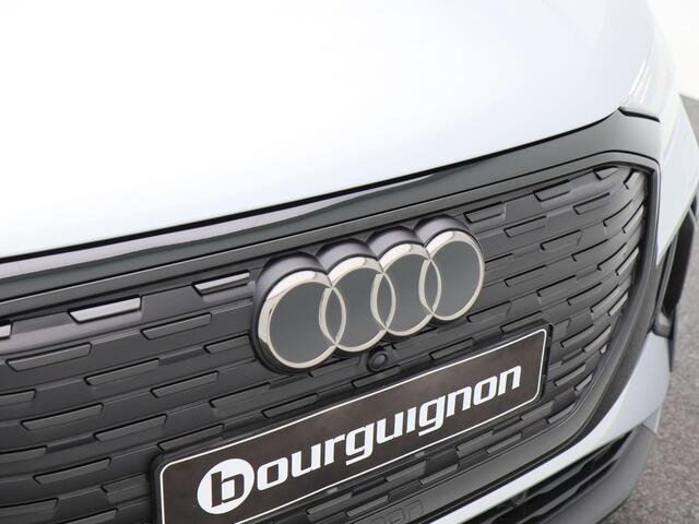Audi Q4 e-tron S edition 45 82 kWh | 286 PK | NU ¤ 2000 E -PREMIE!!! | Privacy glas | 20 inch velgen | Zwart Optiek | Matrix Led |
