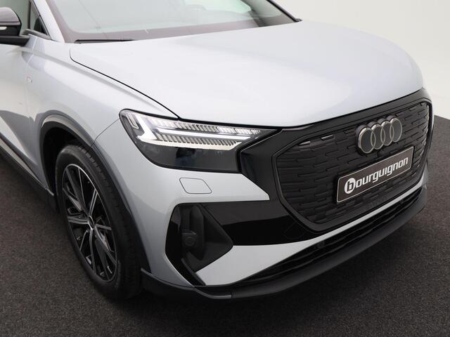 Audi Q4 e-tron S edition 45 82 kWh | 286 PK | NU ¤ 2000 E -PREMIE!!! | Privacy glas | 20 inch velgen | Zwart Optiek | Matrix Led |