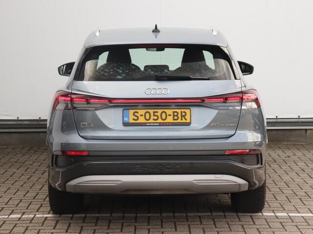 Audi Q4 e-tron 40 Launch edition Advanced 77 kWh | Matrix LED | Achteruitrijcamera | Elektrische klep | Warmtepomp | Adaptive cruise control | Navigatie | Stoelverwarming |