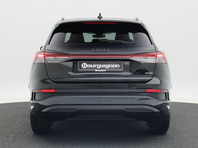 Audi Q4 e-tron Advanced edition 45 | 286 PK 19 inch | Privacy glas | Matrix Led | Zwart Optiek |