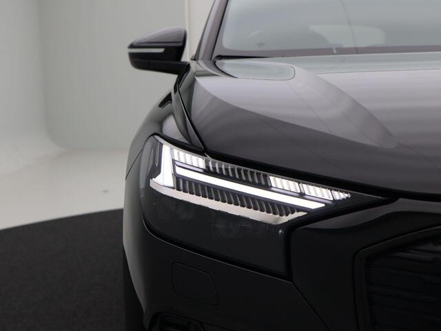 Audi Q4 e-tron Advanced edition 45 | 286 PK 19 inch | Privacy glas | Matrix Led | Zwart Optiek |