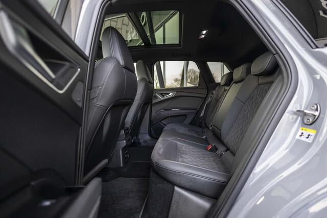 Audi Q4 e-tron 35 S edition 55 kWh | Pano | RS Stoel | 20" | ACC