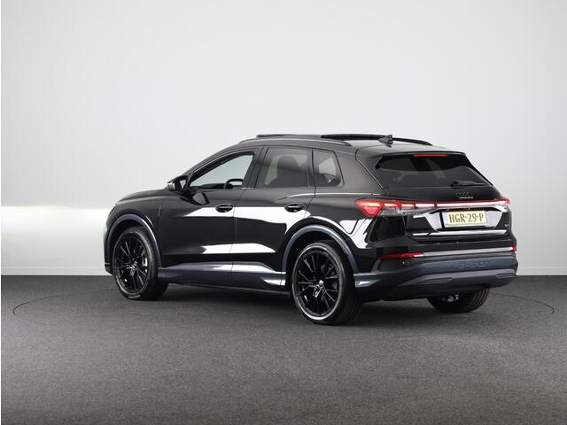 Audi Q4 e-tron 45 quattro Advanced edition 82 kWh 286pk | Panoramadak | 20 inch lichtmetalen velgen | Parkeercamera | Adaptieve cruise controle