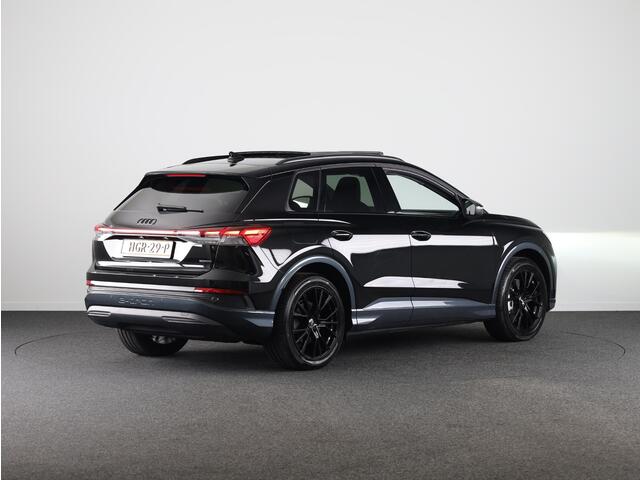 Audi Q4 e-tron 45 quattro Advanced edition 82 kWh 286pk | Panoramadak | 20 inch lichtmetalen velgen | Parkeercamera | Adaptieve cruise controle
