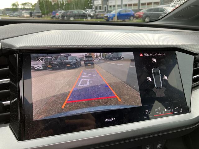 Audi Q4 e-tron 40 Advanced Edition 77 kWh · Panoramadak · Sonos Sound · Camera · ACC · Head-Up Display · Optiekpakket Zwart · Stoelverwarming · Elek. Achterklep ·