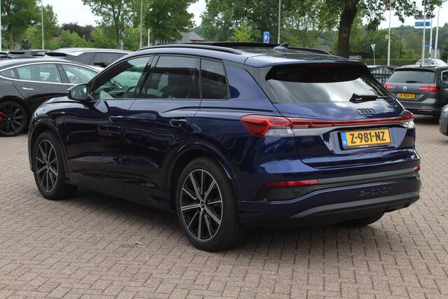 Audi Q4 e-tron 45 S Edition 82 kWh / Panoramadak / Camera / 20'' / Sfeerverlichting / Half leder / Navigatie / DAB / Stoelverwarming / ACC