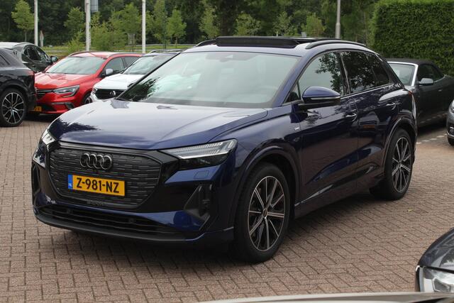 Audi Q4 e-tron 45 S Edition 82 kWh / Panoramadak / Camera / 20'' / Sfeerverlichting / Half leder / Navigatie / DAB / Stoelverwarming / ACC