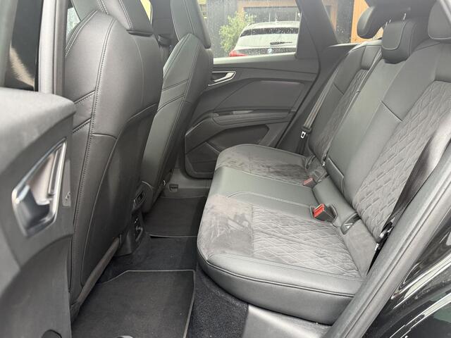 Audi Q4 e-tron 40 Launch edition S Competition 77 kWh | 2X S-Line | Panoramadak | Camera | Sonos |