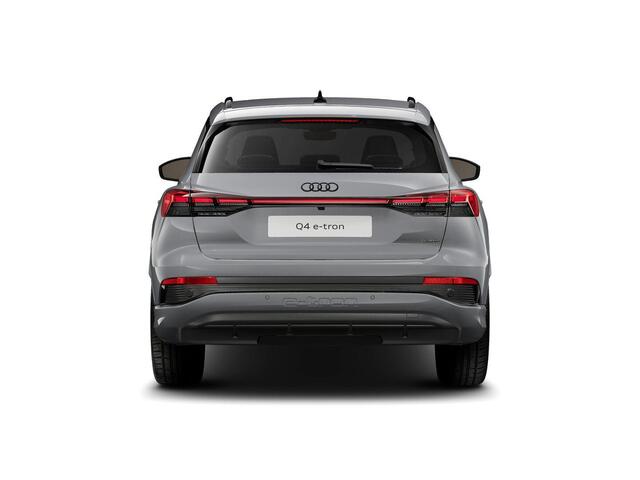 Audi Q4 e-tron 45 S edition Competition 82 kWh 286 pk | Assistentiepakket plus | Comfortpakket | Comfortsleutel | Glazen panoramadak |