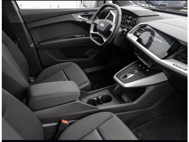 Audi Q4 e-tron Sportback 35 e-tron | S-Line | Black |