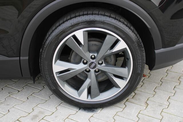 Audi Q4 e-tron 40 Launch edition 77 kWh | Incl. 12 maanden garantie | Cruise control | Climate control | Stoelverwarming | Apple carplay/Android auto | DAB radio |