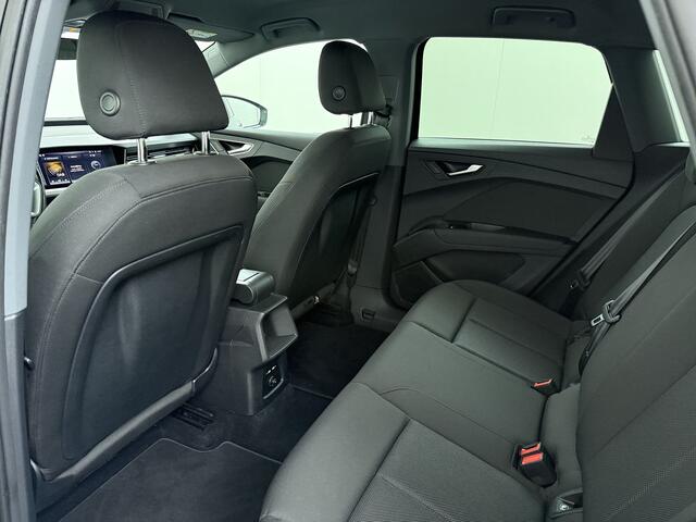 Audi Q4 e-tron 35 Launch Edition LED 20"LM Apple Carplay Android Auto Navi Audi Connect Ecc Audi Phone Box Stoelverwarming Pdc Cruise Control 55kWh Elek.Achterklep Privacy Glas E-sound luidspr v Keyless-Go Origineel Nederlandse Auto