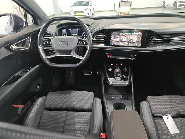 Audi Q4 e-tron 40 Launch edition S Competition 204pk 77 kWh / Matrix LED / Zwart Optiek / Elek Achterklep / Camera / Navigatie / 20" LMV
