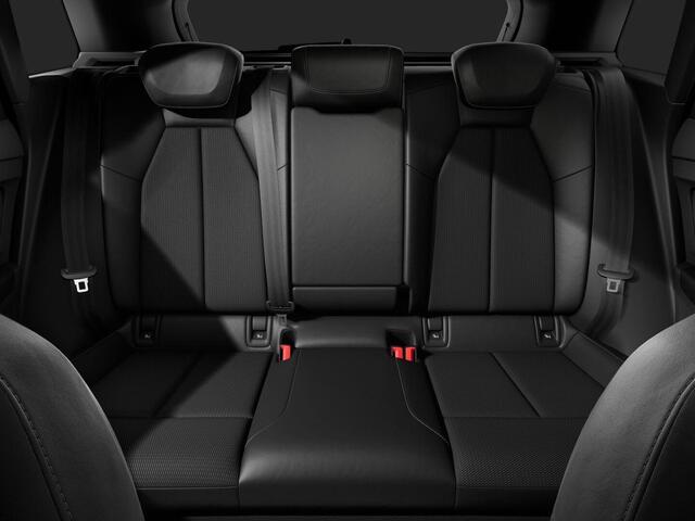 Audi Q4 e-tron 45 S edition Competition 82 kWh 286 pk | Assistentiepakket plus | Comfortpakket | Optiekpakket zwart plus | Achterbank in delen neerklapbaar |