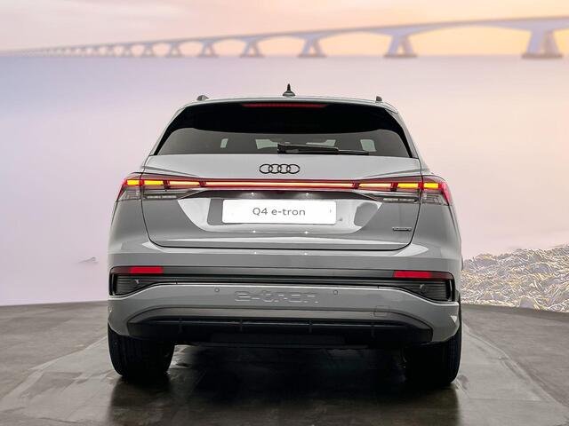 Audi Q4 e-tron S edition Competition 45 82 kWh 210 kW / 28