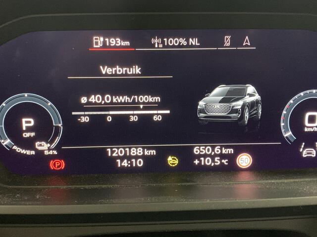 Audi Q4 e-tron 40 Launch edition Advanced Plus 77 kWh NAVIGATIE | SOH 92 % | ACHTERUITRIJCAMERA | ADAPTIEVE CRUISE CONTROL
