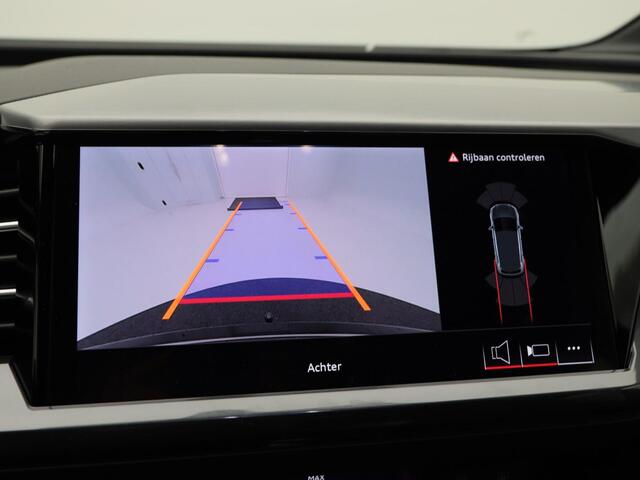 Audi Q4 e-tron 45 quattro S Edition Competition 82 kWh | Adaptive Cruise | Navi | Carplay | Camera | Stoelverwarming | Trekhaak | 20 Inch | 1.025 Km!!