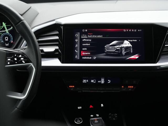 Audi Q4 e-tron 40 S edition 77 kWh 204 pk / S-Line | Warmtepomp | Trekhaak | Matrix LED | Leder/alcantara | Elektr. verstelbare stoel