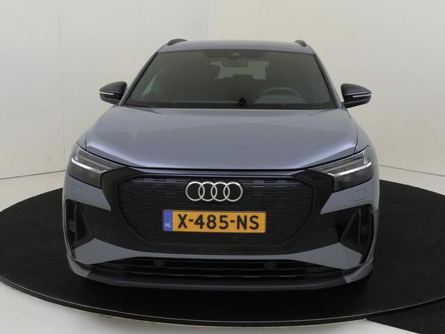 Audi Q4 e-tron 40 S edition 77 kWh | S-line in- en exterieur | Optiekpakket zwart | Elek. inklapbare buitenspiegels | Navigatie | Achteruitrijcamera