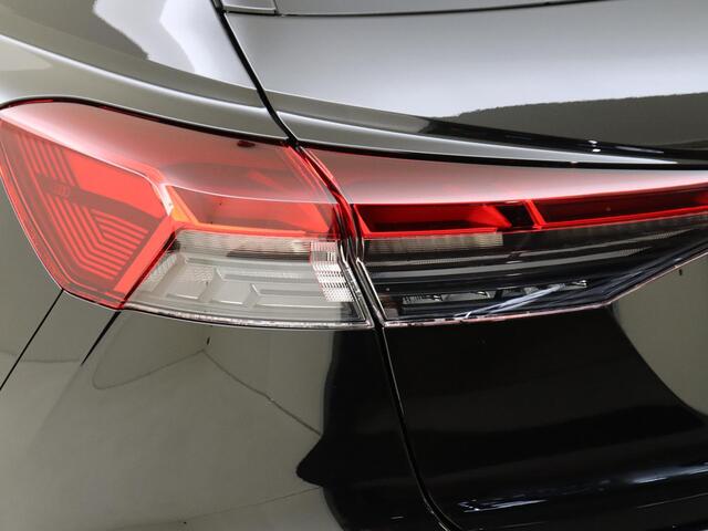 Audi Q4 e-tron 45 quattro Advanced edition 82 kWh | Achteruitrijcamera | LED matrix verlichting | Stoelverwarming | Navigatie Plus | Adaptieve cruise control | CarPlay | Elektrische achterklep |