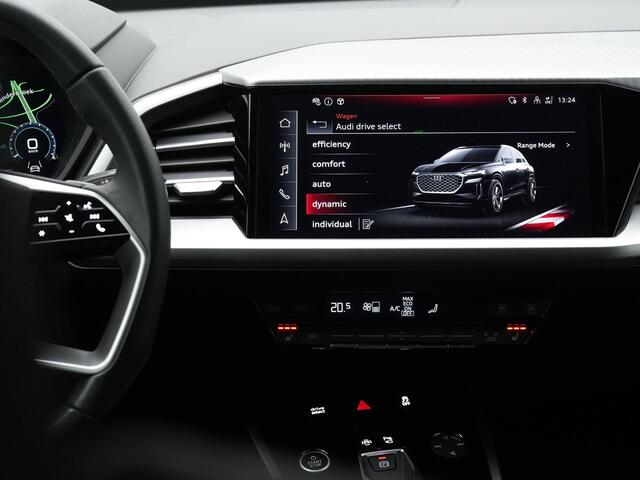 Audi Q4 e-tron 40 Advanced edition 77 kWh 204 pk | Trekhaak | Matrix LED | Achteruitrijcamera | Stoelverwarming