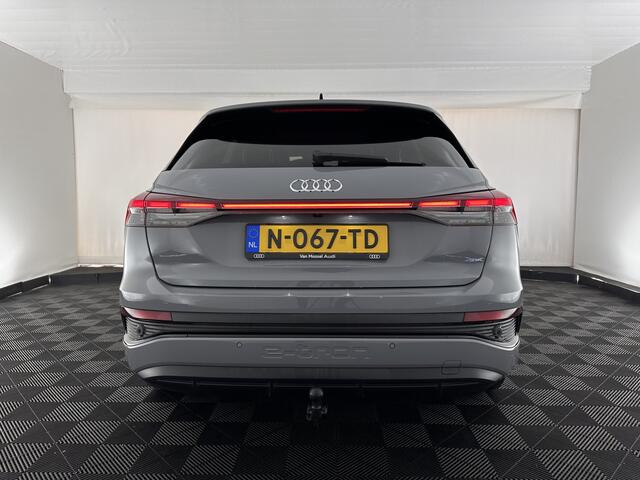 Audi Q4 e-tron 40 S edition 77 kWh [ 3-Fase ] (INCL-BTW) *HEATPUMP | LEATHER-FABRIC | MATRIX-LED | ADAPTIVE-CRUISE | HEATED-SPORTSEATS | AMBIENTLIGHT | DIGI-COCKPIT | CAMERA | KEYLESS | DAB+ | NAVI-FULLMAP | TOWBAR | 20"ALU*