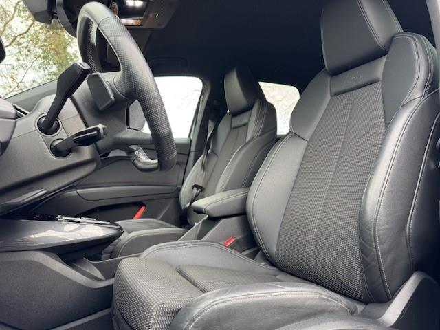 Audi Q4 e-tron 40 Launch Edition S Competition 77KWH SOH 93.4% WARMTEPOMP/MATRIX/CAMERA/FABRIEKSGARANTIE