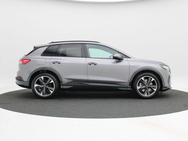 Audi Q4 e-tron S edition Competition 45 | 286 Pk | 20 inch | Privacyglas | Matrix Led | Assistentiepakket plus |