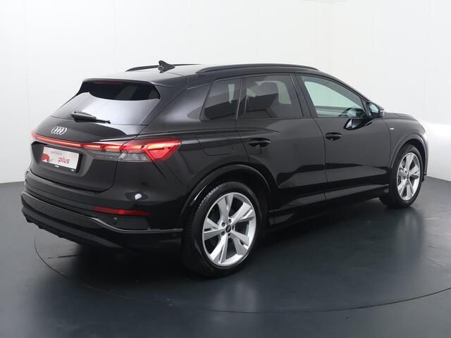 Audi Q4 e-tron 40 S edition 77 kWh | 204 PK | Matrix LED koplampen | S line | Navigatiesysteem | Adaptive cruise control |