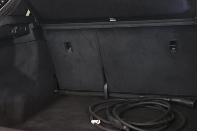 Audi Q4 e-tron 35 Launch edition S Competition 55 kWh | Warmtepomp | SoH 90,5% | PANO | SONOS | Elektr achterklep | 20"Lichtmetaal |