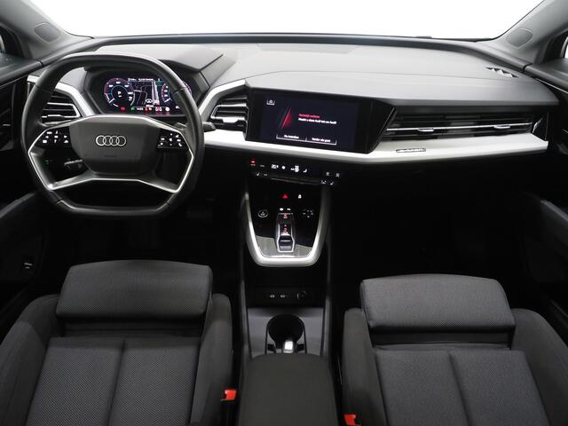 Audi Q4 e-tron 40 Edition 82 kWh | Stoelverwarming | Cruise | Climate | Carplay | Zwarte Hemel | DAB | PDC