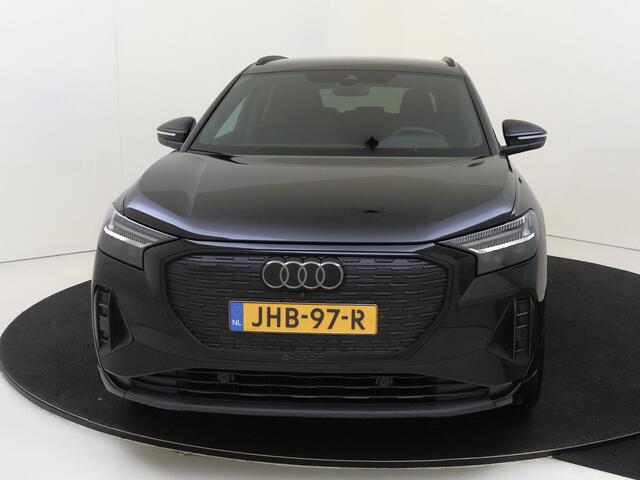 Audi Q4 e-tron 45 quattro Advanced edition 82 kWh | 20 inch LM velgen | Optiekpakket zwart | Privacy Glass | Matrix koplampen | Navigatie